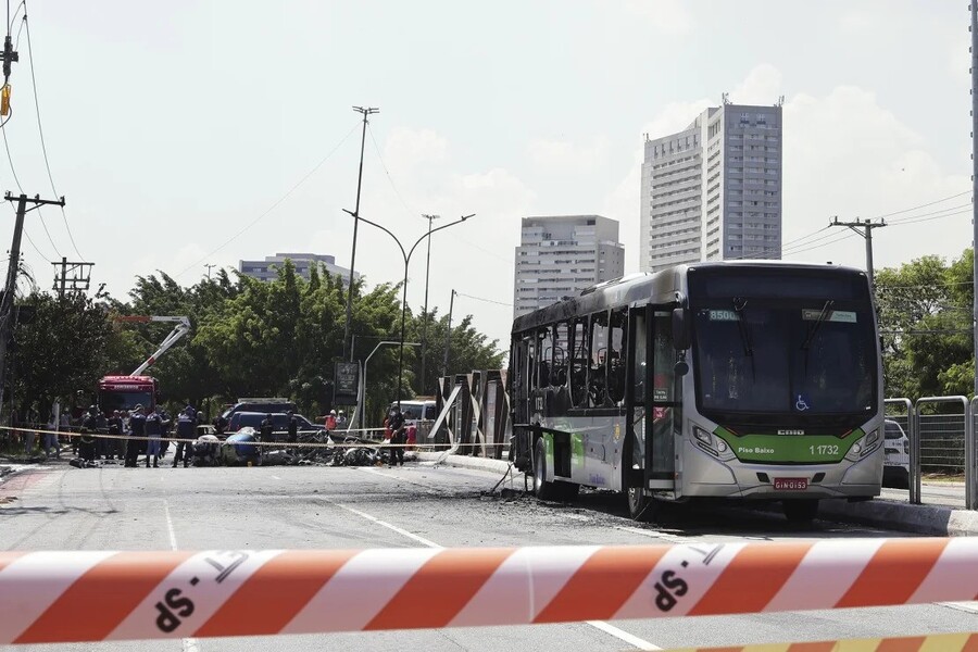 Fiery Plane Crash in Sao Paulo Leaves Two Dead, Six Injured