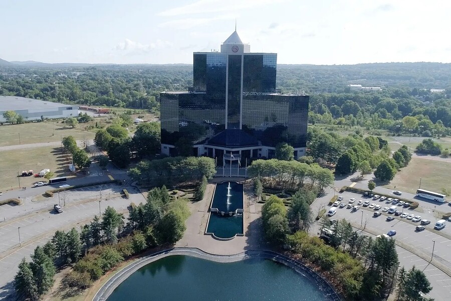 Mahwah’s 25-Story Sheraton Hotel Reduced to Rubble in Planned Implosion, Paving Way for Industrial Redevelopment